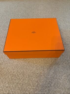 Hermes shoebox perfect condition 14in x 11 inch x 4in